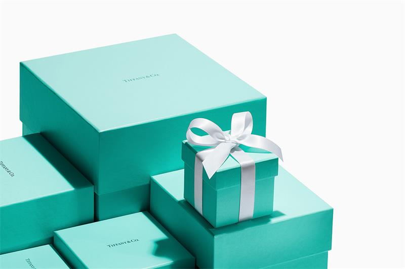 the-iconic-packaging-tiffany-blue-box_看圖王.jpg